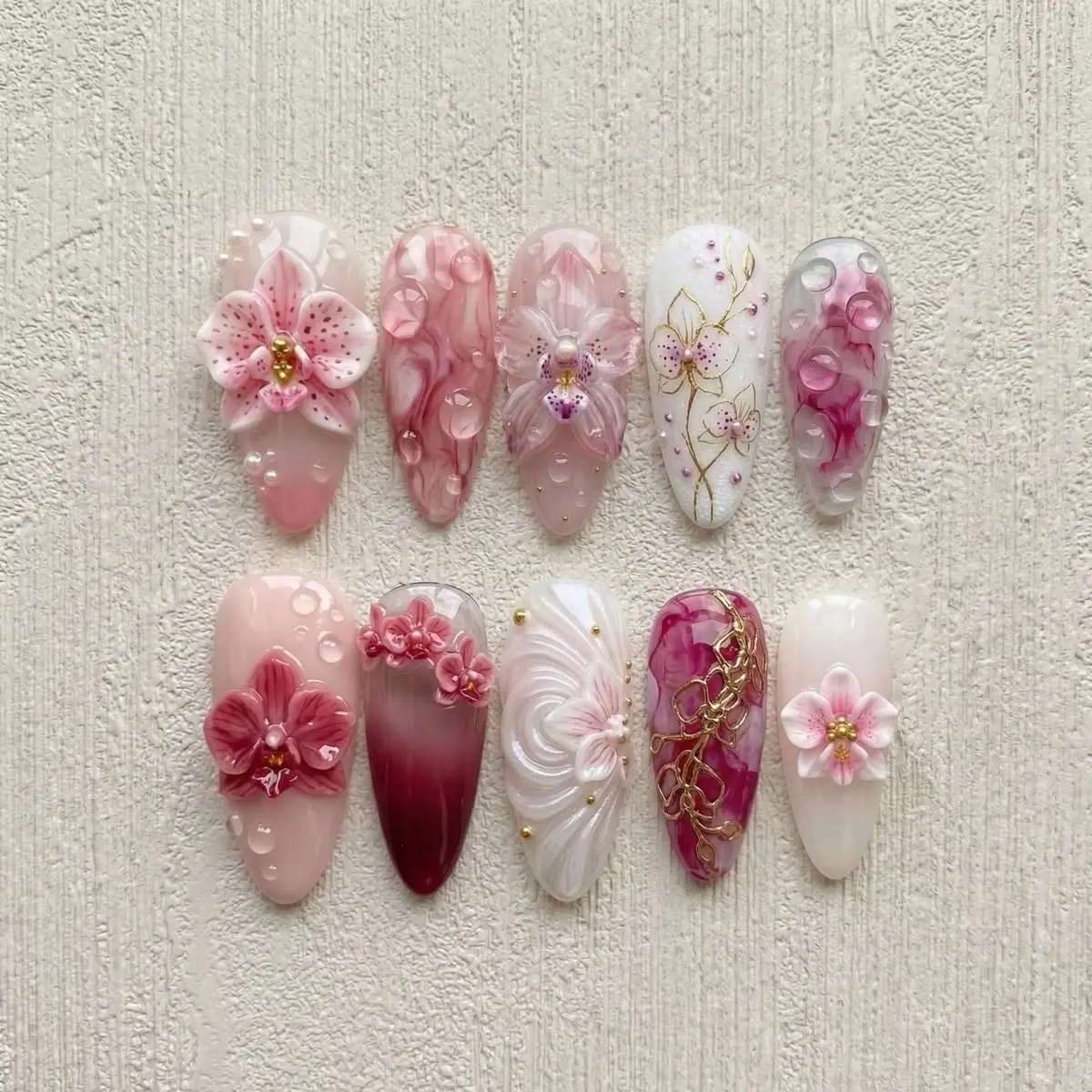 Baroque Style Gold Foil Acrylic Press-on Nails - Custom Shell Shimmer Flower Decorated for Beauty & Personal Care Nail Art