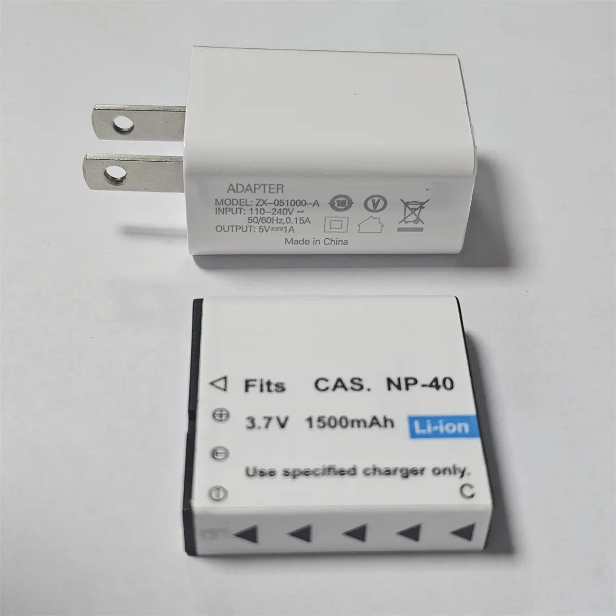 1 USB Charger and 1 NP-40 Battery