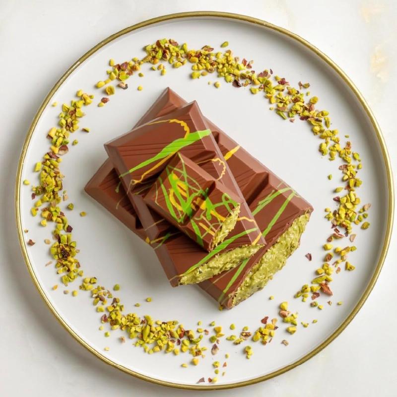 Dubai Chocolate Bar Pistachio I Viral Knafeh Chocolate Bar with Pistachio Cream and Kataifi, 3.17 oz (90gr) or 7 oz (200gr)
