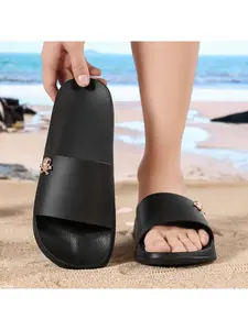 men and women Lightweight Luxury Metal Logo Sandals, Summer Anti-Slip Durable Bathroom Slippers, Outdoor Versatile Flip Flops