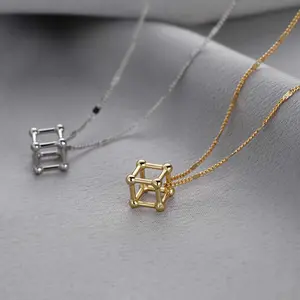 [Three-dimensional geometric necklace] Women's three-dimensional square necklace niche design necklace high cool clavicle chain temperament new product