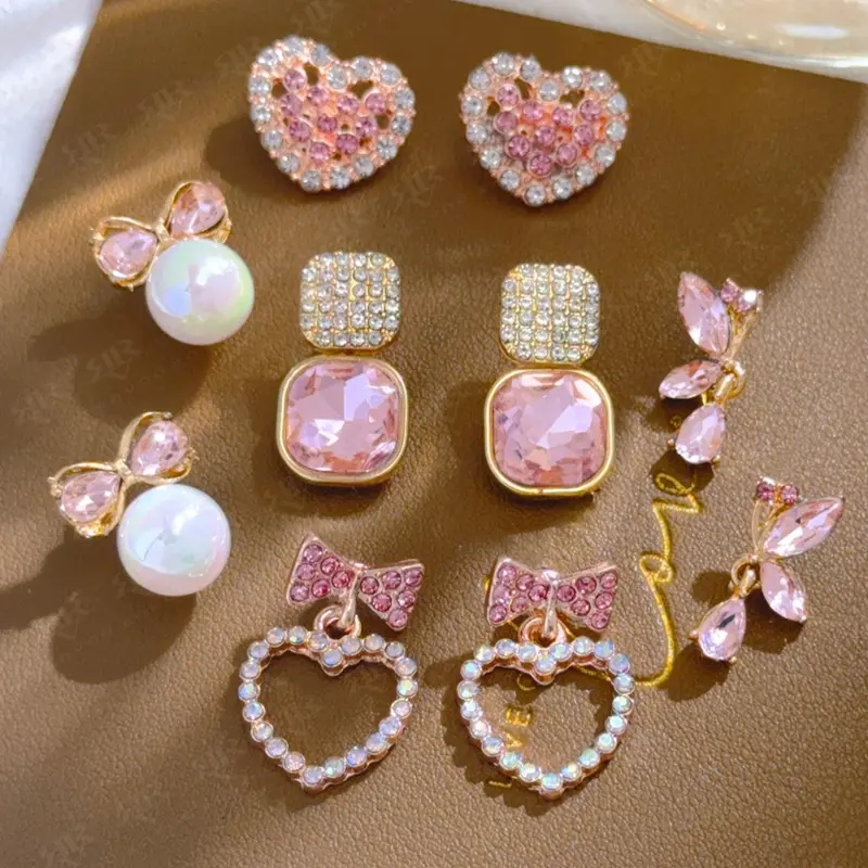 Mother's Day Gift Women's Elegant Rhinestone and Faux Pearl Heart-Shaped Stud Earrings Set with Heart and Bow Design, Dainty Stylish Jewelry for Party and Daily Wear