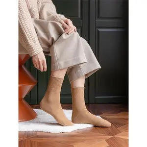 Women's 1 Pairs Solid Crew Socks, Casual Fashion Basic Comfortable Breathable Anti-slip Mid-calf Socks for Daily Wear, Lady Socks & Hosiery, Ankle Stockings for Fall & Winter, Socks Set