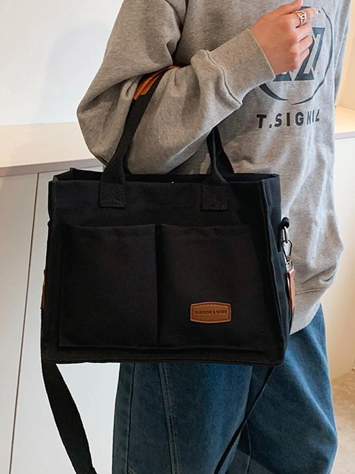 Simple Plain Fashion Trendy Canvas Shoulder Bag, Daily Commuting Large Capacity Tote Bag, Letter Patch Decor Shopper Bag, Preppy Style Clean Girl Outf