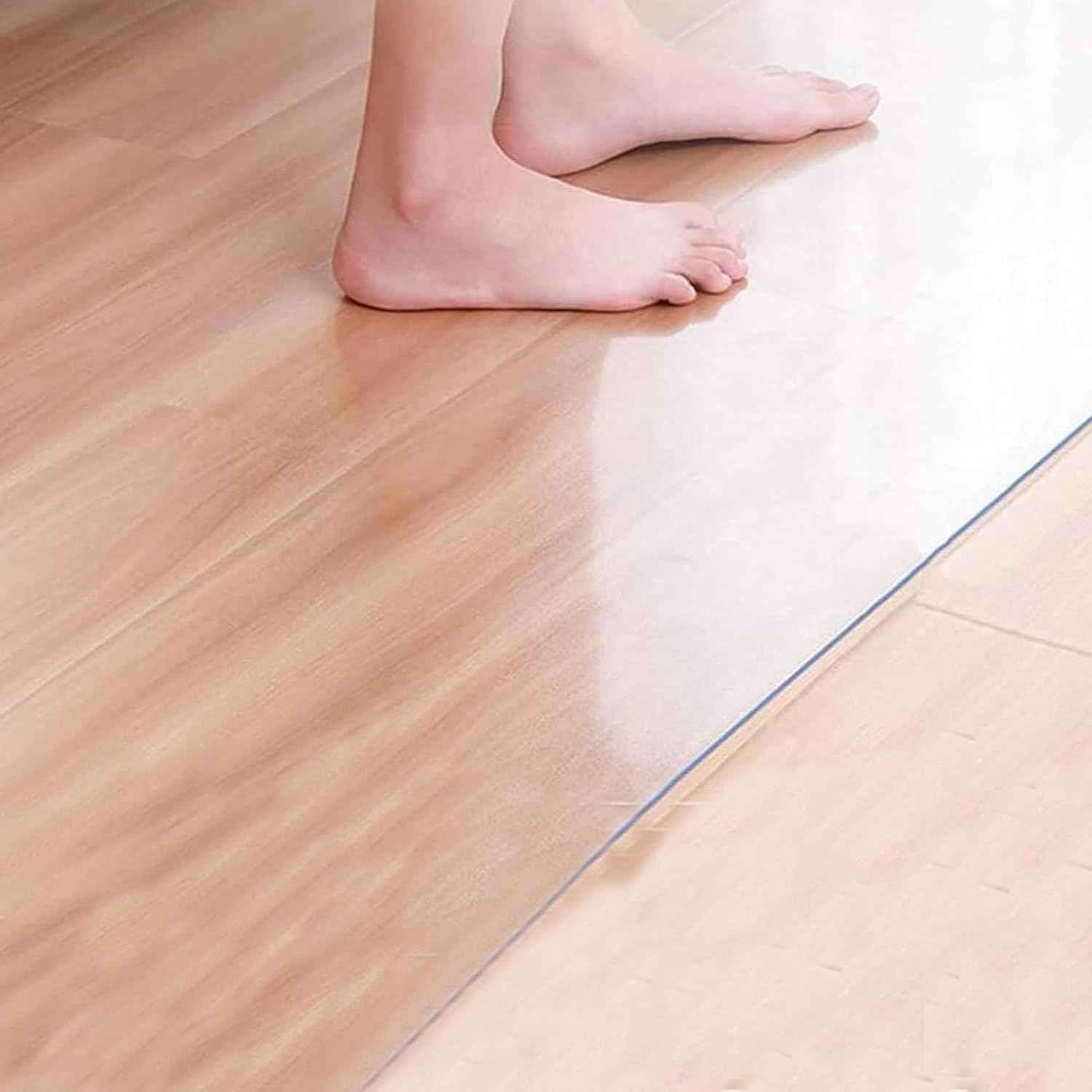 Transparent crystal white PVC floor mat, thickness 1.5mm, highly flexible, waterproof, oil-resistant, heat-resistant, stain-resistant, tear-resistant, suitable for office chair mats, dining table floor mats, and living room floor protectors