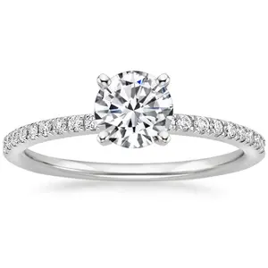 Hot-selling fashionable simple versatile zircon engagement ring with round cut