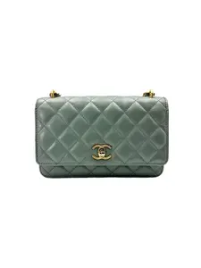 Pre-owned CHANEL leather Crossbody Bags Blue Quilted Lambskin Wallet On Chain With Gold Hardware(AU***K5) CE1555