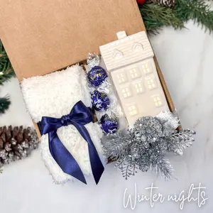 Winter Nights Corporate Holiday Gift Box Bulk Christmas Gifts for Clients Employees Coworkers Appreciation Boxes Warm Blanket Lighted House Chocolate Cozy Holiday Gift Set Business Christmas Gift Idea 2025 Premium Office Holiday Gifts USA Shipping
