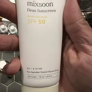 Product Review of [mixsoon Official Store] Bean Sunscreen Duo SPF50 PA+++ (50ml × 2) | Lightweight Hydrating Korean Sunscreen, No White Cast, Daily UV Defense from R**e **