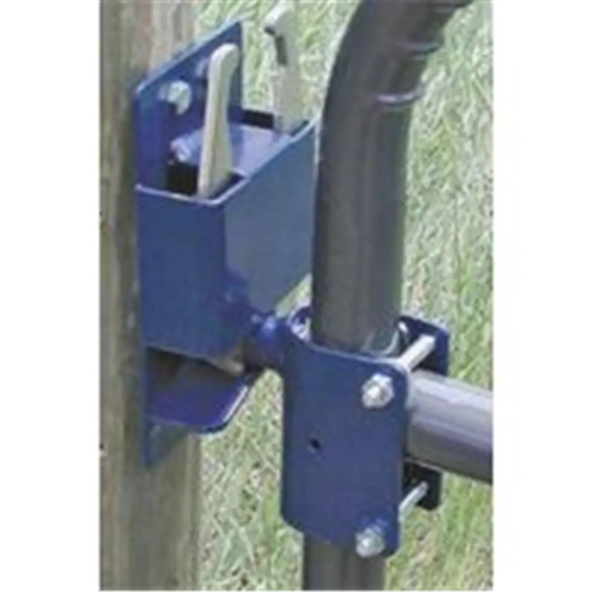 SpeeCo 2-Way Gate Latch S16100300 - Open Design, End Mount, Unintended Opening Prevention for Round Tube Gates