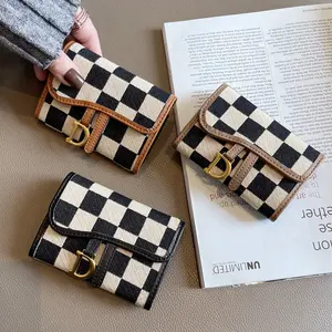 Women's Fashionable Checkerboard Pattern Card Holder, Casual Versatile D-buckle Card Holder, Trendy All-match Short Wallet for Daily Use