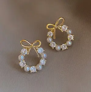 1 Pair Elegant Vintage-Inspired Bowknot Stud Earrings with Imitation Pearls and Rhinestones, Zinc Alloy & Stainless Steel, Chic Simple Design for Women, Suitable for Daily Wear & Gifting