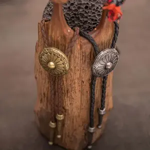 1pc Retro Bolo Tie Western Cowboy Style Necklace with Round Pattern Long Chain