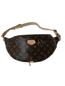 Pre-owned Louis Vuitton Leather Belt Bags Monogram Bumbag Brown Fanny Pack with Gold Monogram Pattern and Adjustable Strap