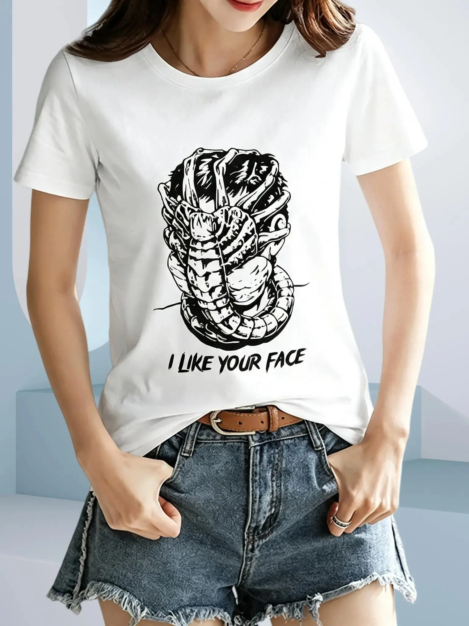 Casual Cropped Tops for Women, Fitted Alien Facehugger Graphic T-Shirt, Soft Cotton Short Sleeve Tee for Easter, Shortsleeve, Style, Tshirt, Crew Neck, Valentines Day, Short Sleeves, Lightweight