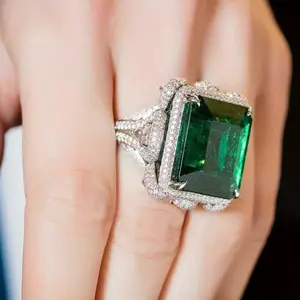 Elegant Luxury Synthetic Emerald Engagement Ring, Copper Band, May Birthstone, Perfect for Valentine'S Day, Party & Banquet, All Seasons Fit