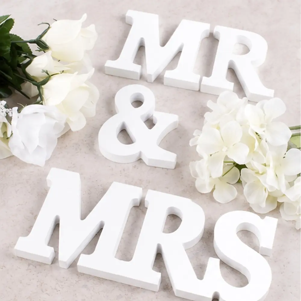 White Wooden Mr & Mrs Wedding Signs, 3-Piece Freestanding Table Decor Set for Wedding Reception, Bridal Shower, Engagement & Anniversary