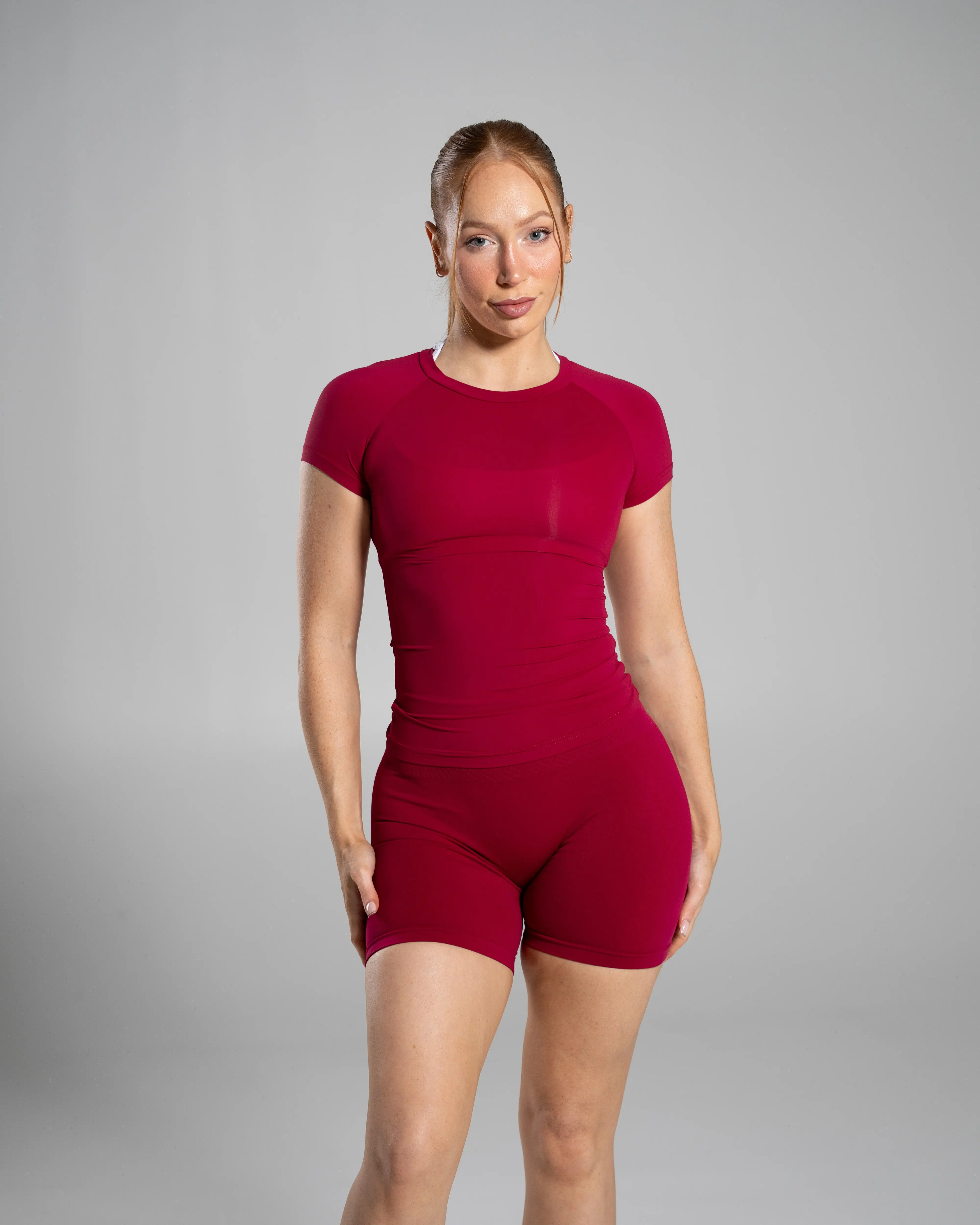 Alphalete Women's Soft Curve Tee - Strawberry Jam, Workout Tee, High Compression, Buttery Soft, Breathable Mesh, 4 Way Stretch, Fitted, Lightweight