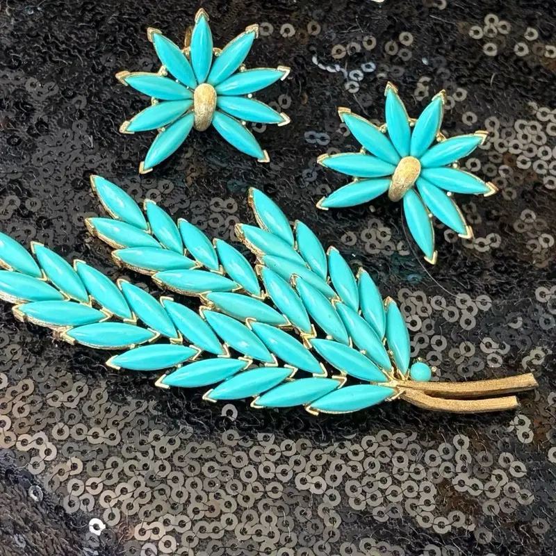 Vintage Trifari Demi Parure - Wheat-Themed Pin and Earrings Set