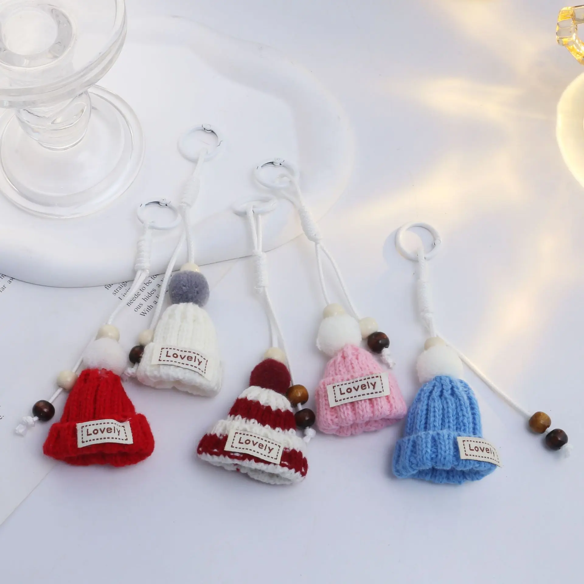 5 Pack Mini Knit Beanies, Soft Yarn Tiny Hats with Pom-Poms, Lightweight DIY Accessories for Doll Crafts & Bag Charms in Mixed Colors, 10G Per Piece, 5 Mini Knit Beanie Sets, 5 Mixed Color Pieces