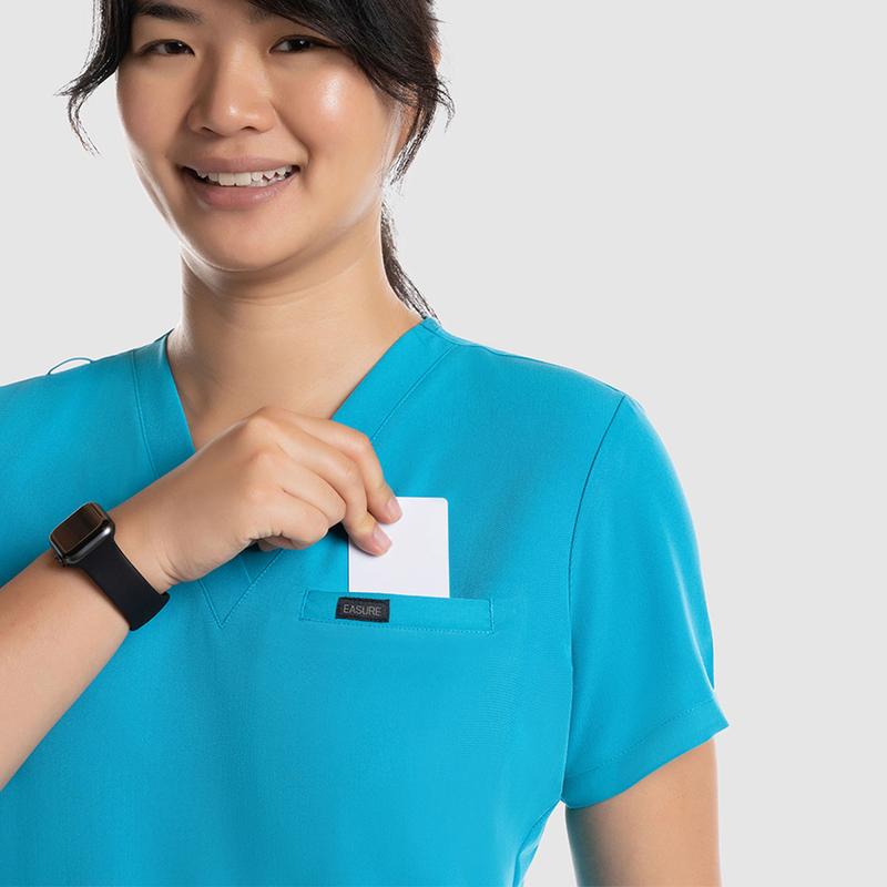 Women’s Scrub Top Luna Oversized – Stretchy & Comfortable Medical Uniform Top