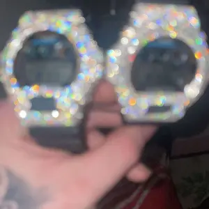 UCCIYO Compatible - DW 6900 Universal Bezel 18K Gold-Plated Lab-Grown Moissanite S925 Sterling Silver Moissanite Ice Crystal-Set Watch Case Unisex Hip-Hop Style Jewelry Gift