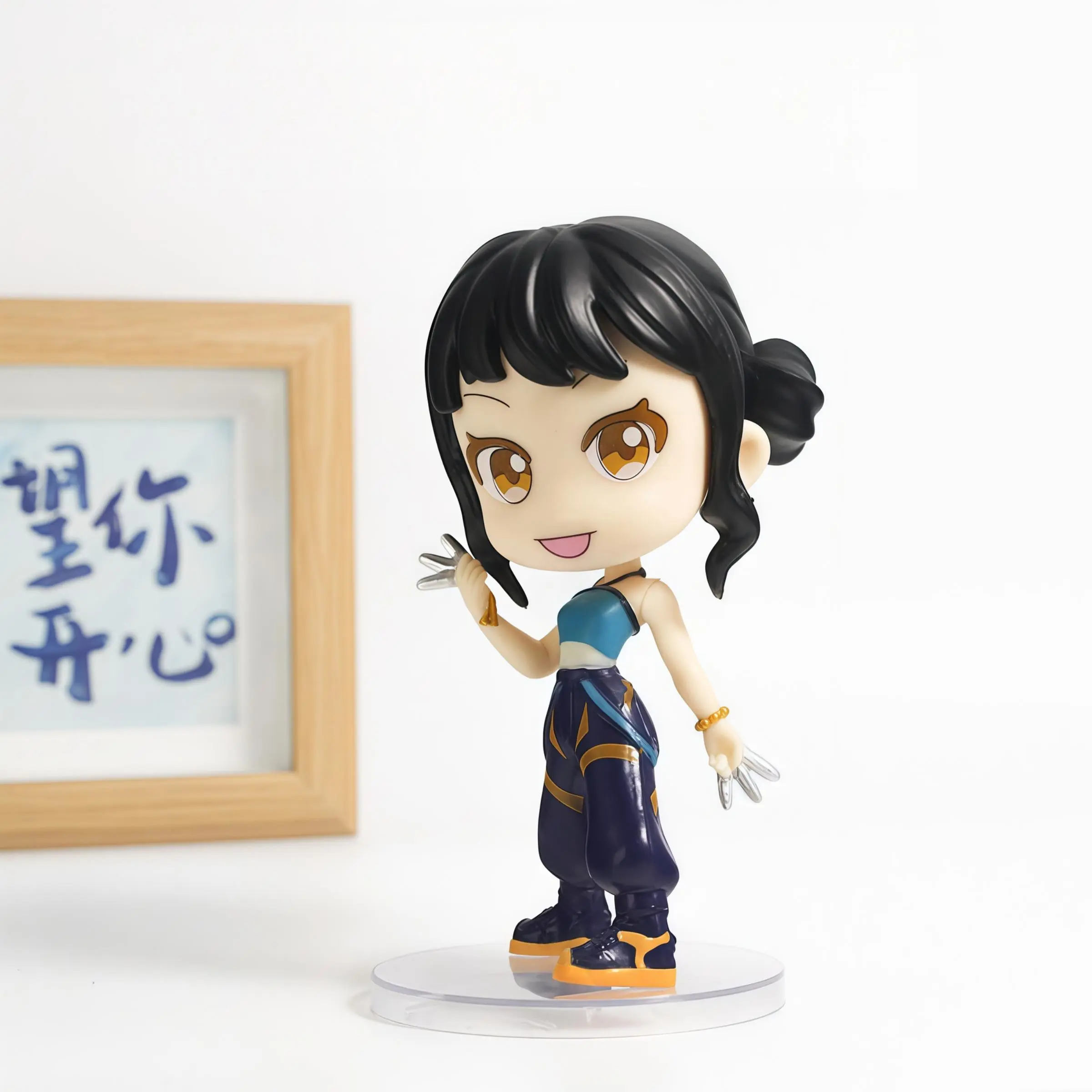 Q-style Zoey (in bag)