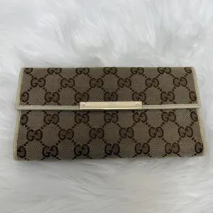 Pre-owned GUCCI canvas Mini Bags Monogram Metal Bar Continental Flap Wallet