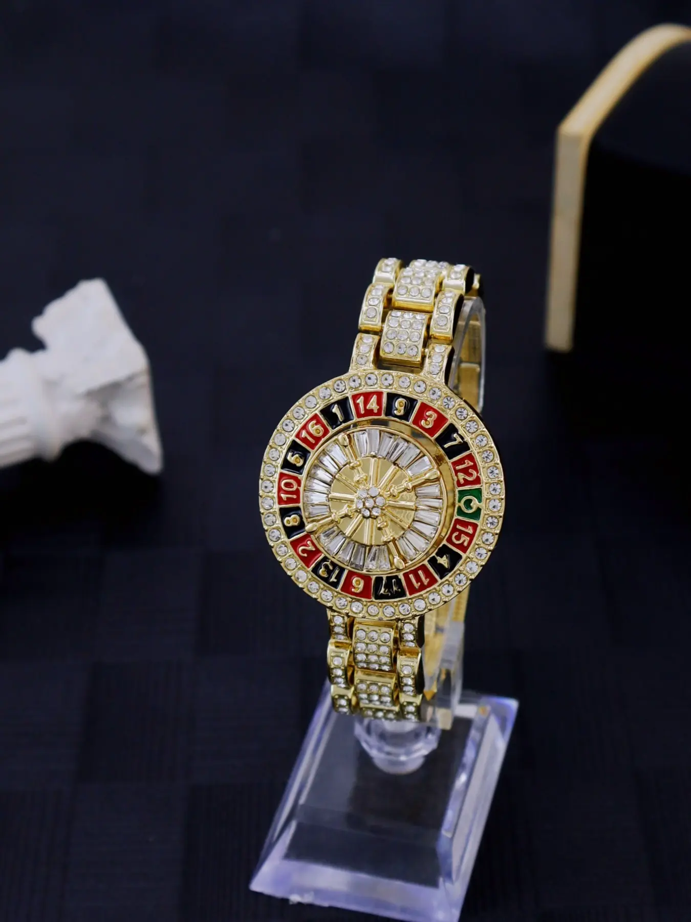 Rotating Casino Roulette Watch Chain, Men's Bracelet, Alloy Chain Bracelet, Thick Chain, Stylish Accessory, Fashionable Bracelet, Fashion Bracelet, Perfect for Casual Wear