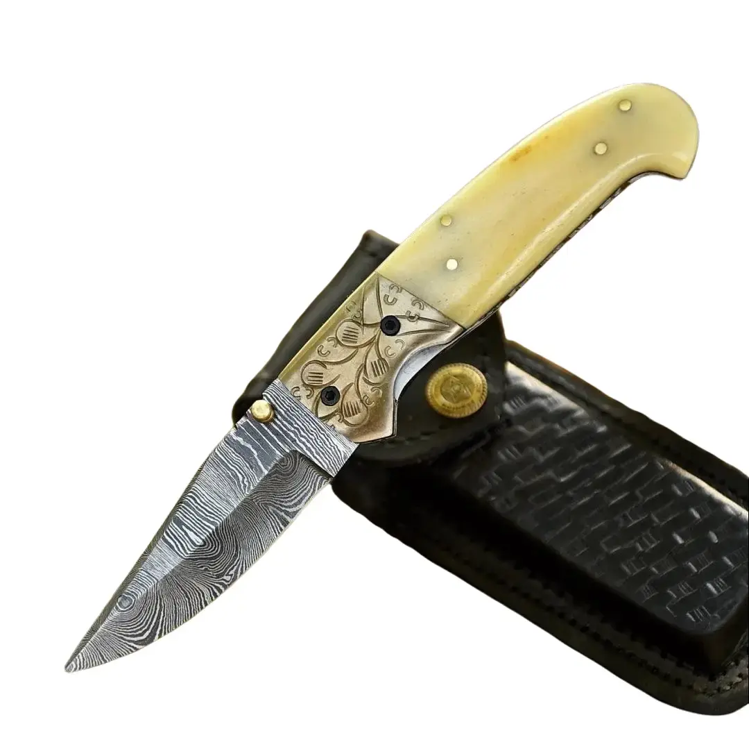 Custom Made Damascus Steel Folding Blade Pocket Knife outdoor Hunting Camping Farmer rancher Cowboys Tool EDC