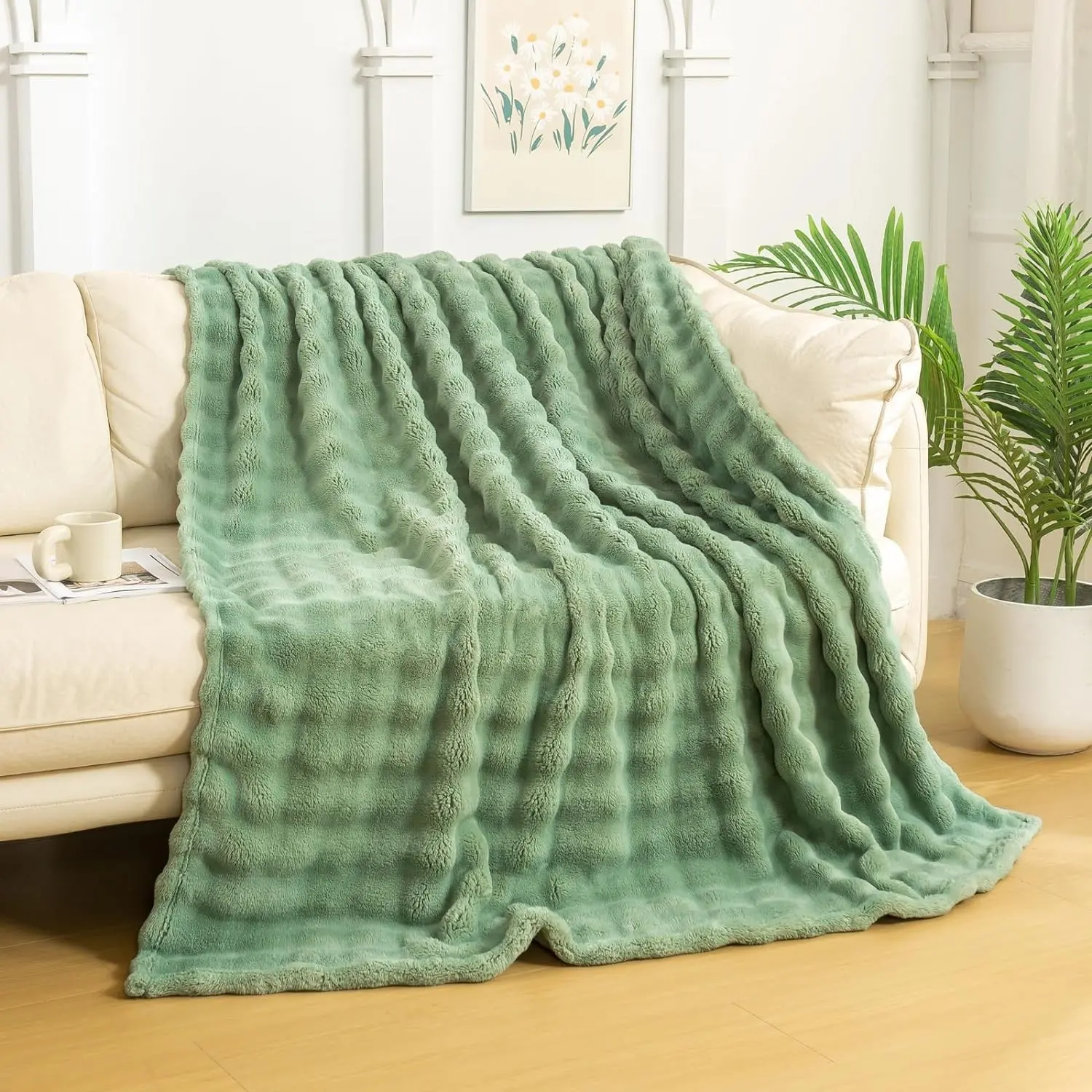 Fuzzy Plush Thick Bubble Blanket, Luxury Fluffy Blanket for Couch, Sofa, Bedroom, and Living Room, Big Bubble  Blanket for Couch, Small Fluffy Fuzzy Cozy Blanket, Thick Furry Plush Shaggy Blankets, Soft Cozy Throw, Soft Warm Throw