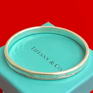 Pre-owned Tiffany & Co. Sterling Silver 925 (Ag925) Small Leather Goods Tiffany&Co. 1837 Narrow Silver Bracelet