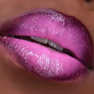 Lady Luxe Lip Gloss