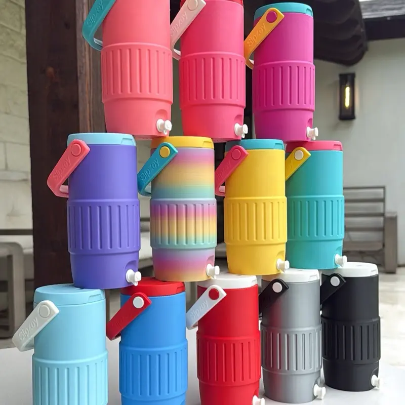 Retro Vintage Cooler Igloo Can Holder for Soda Can or Skinny Can 12 oz