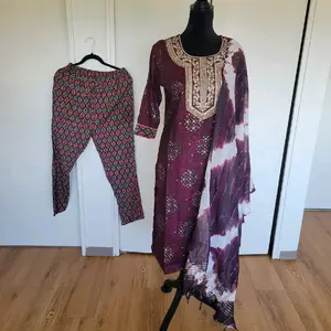 Kurthi Pant Dupatta