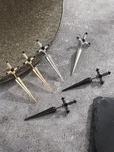 Fashionable and personalized metal sparkling diamond Gothic sword detachable earrings are suitable for daily wear, vacation dates, and other occasions, and are also a surprising and exquisite small gift