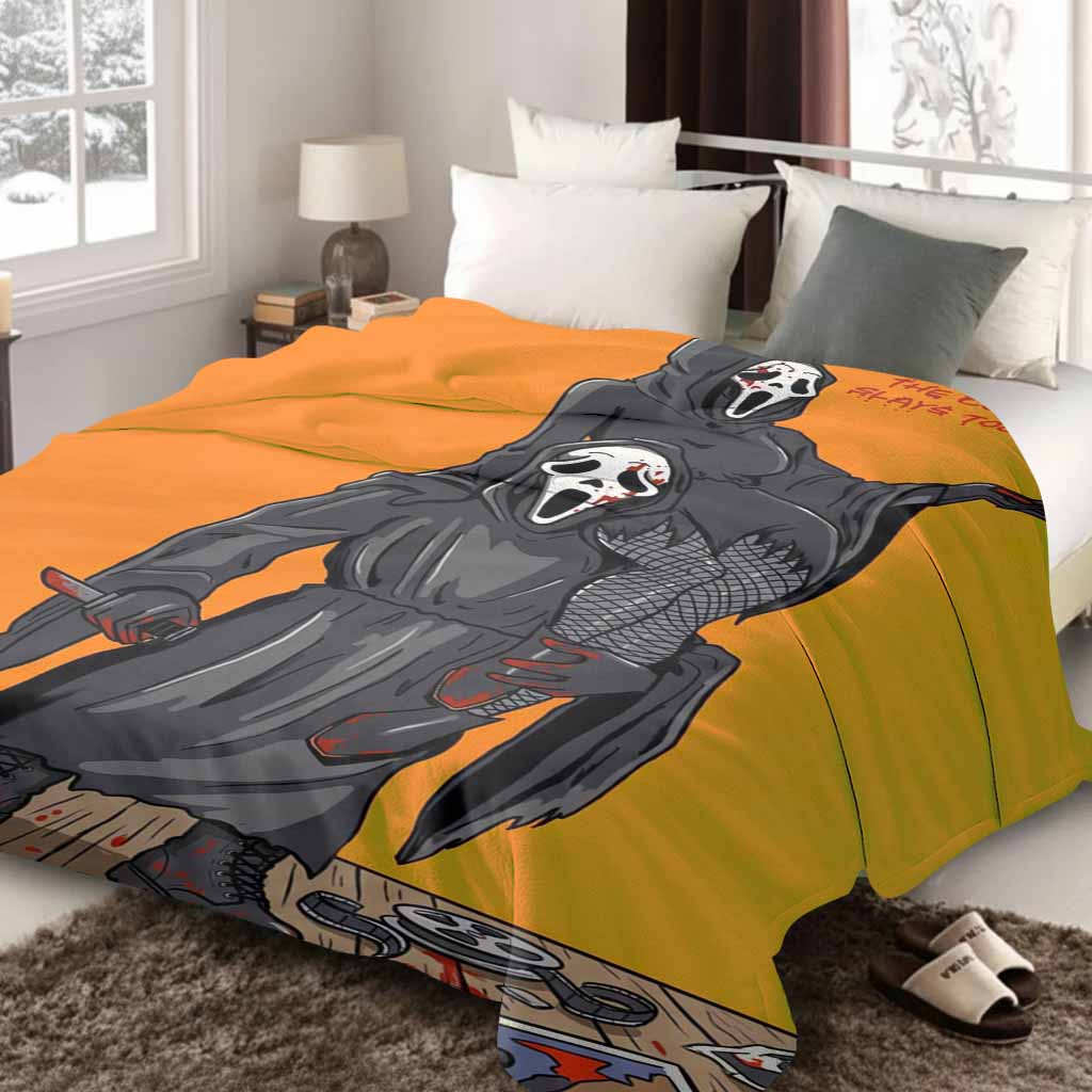 Couple Ghost Mask Flannel Blanket Horror Movie Art Print Design Soft Warm Plush Throw Cozy Decorative Home Blanket Perfect for Halloween Party Bedroom Decor Movie Night Unique Gift for Fans