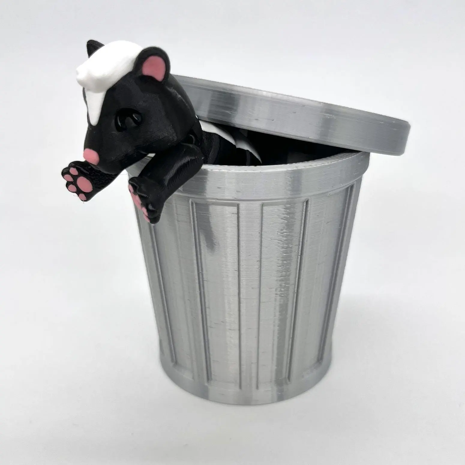 Bippits Trash Canimals Skunk and Trashcan
