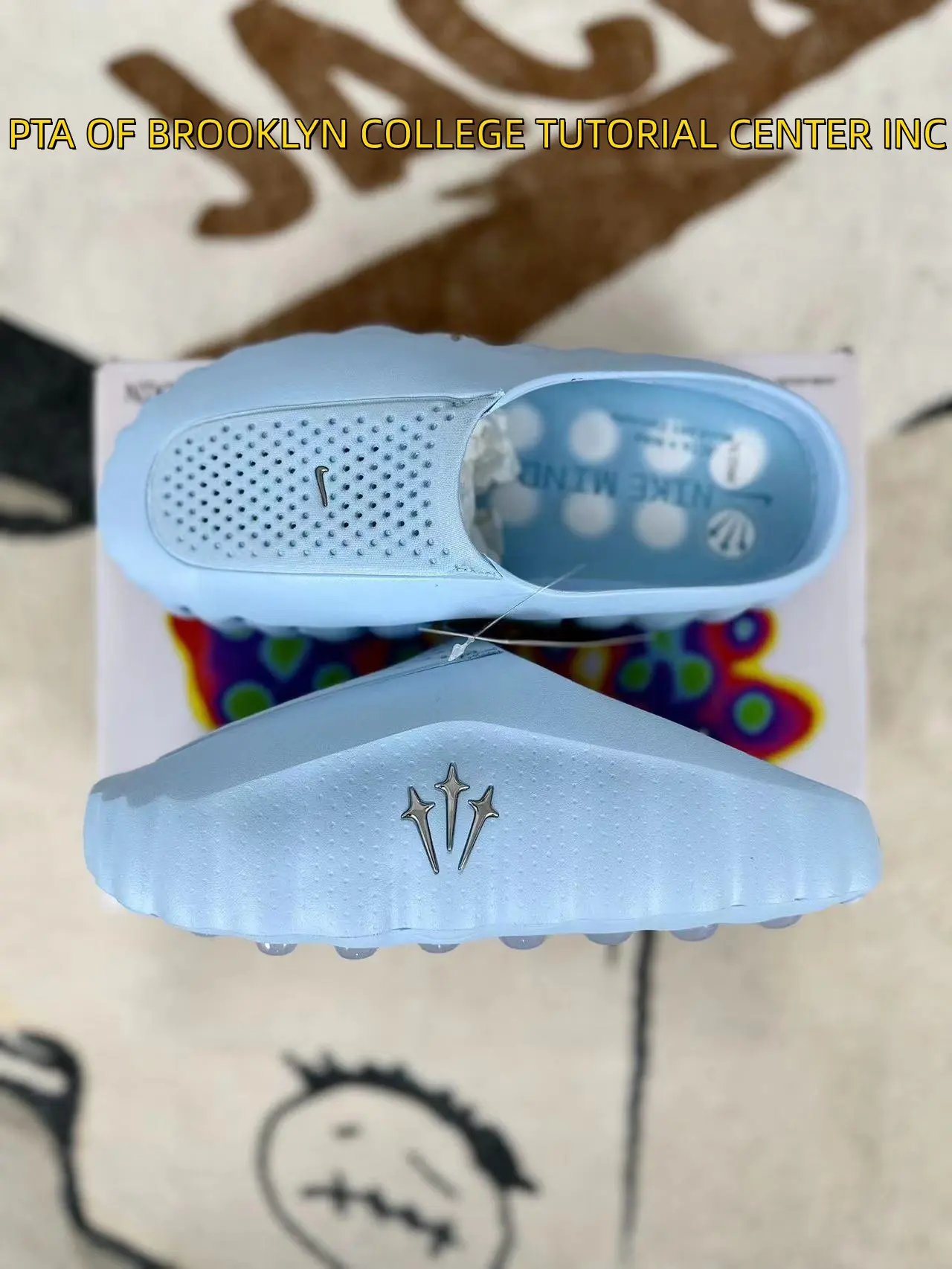 Moderate thickness sole, deliver soft cushioning when walking