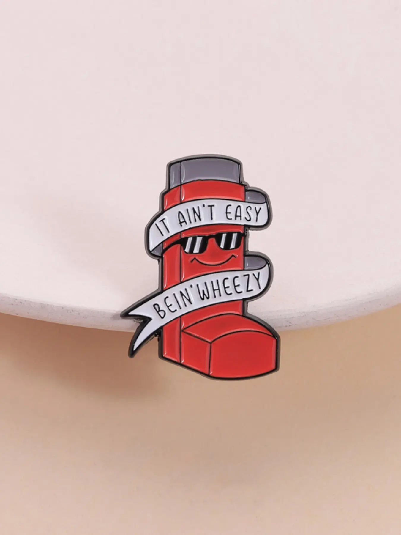 Asthma Inhaler Enamel Pin, Humorous Saying Brooch, Badge, Cartoon Design, Suitable for Clothing and Backpacks, Self-Deprecating Disease Culture, Custom Kawaii Badge, Brooch Pins
