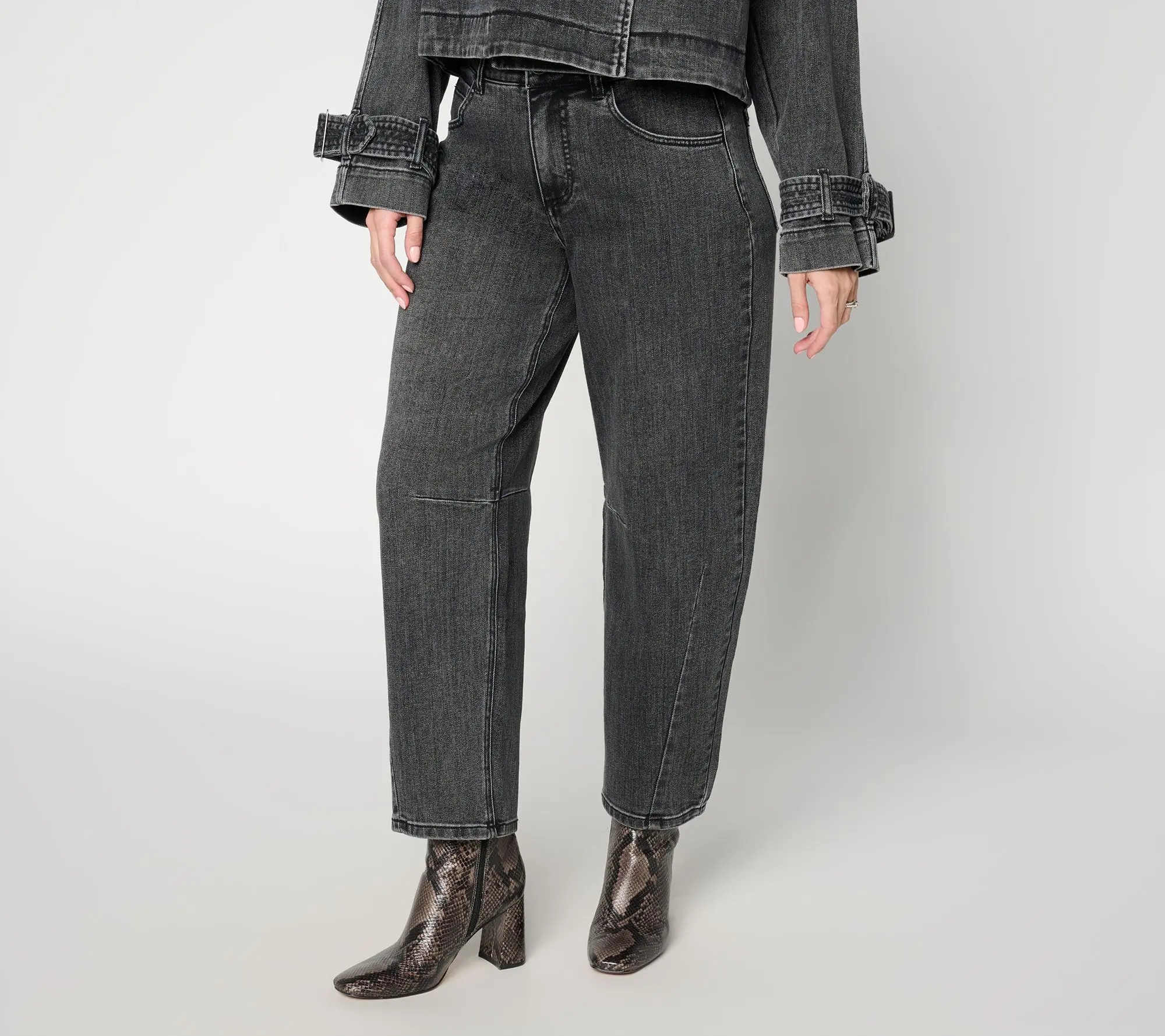 Carla Rockmore Collection Petite Barrel Leg Jeans- Black
