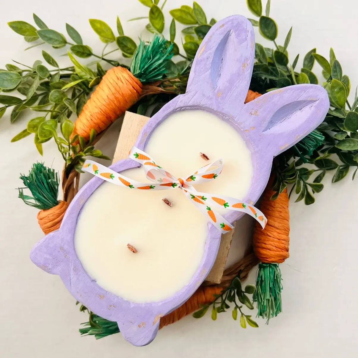 Bunny wood bowl candle Bunny wood bowl candle