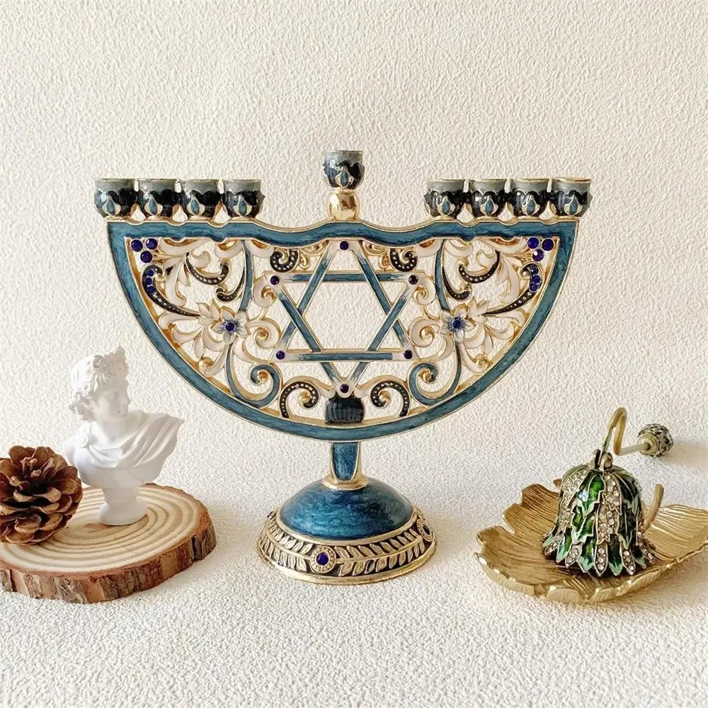 1 Piece David Star Menorah Candle Holder, Votive Candle Holders, Vintage Enamel Hollow Floral Design, Jewish Holiday Decoration for Home & Rituals, Elegant with Colorful Enamel and Diamond Accents