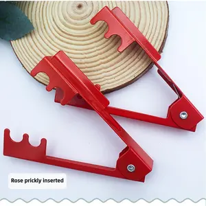Flower puncture removal tool