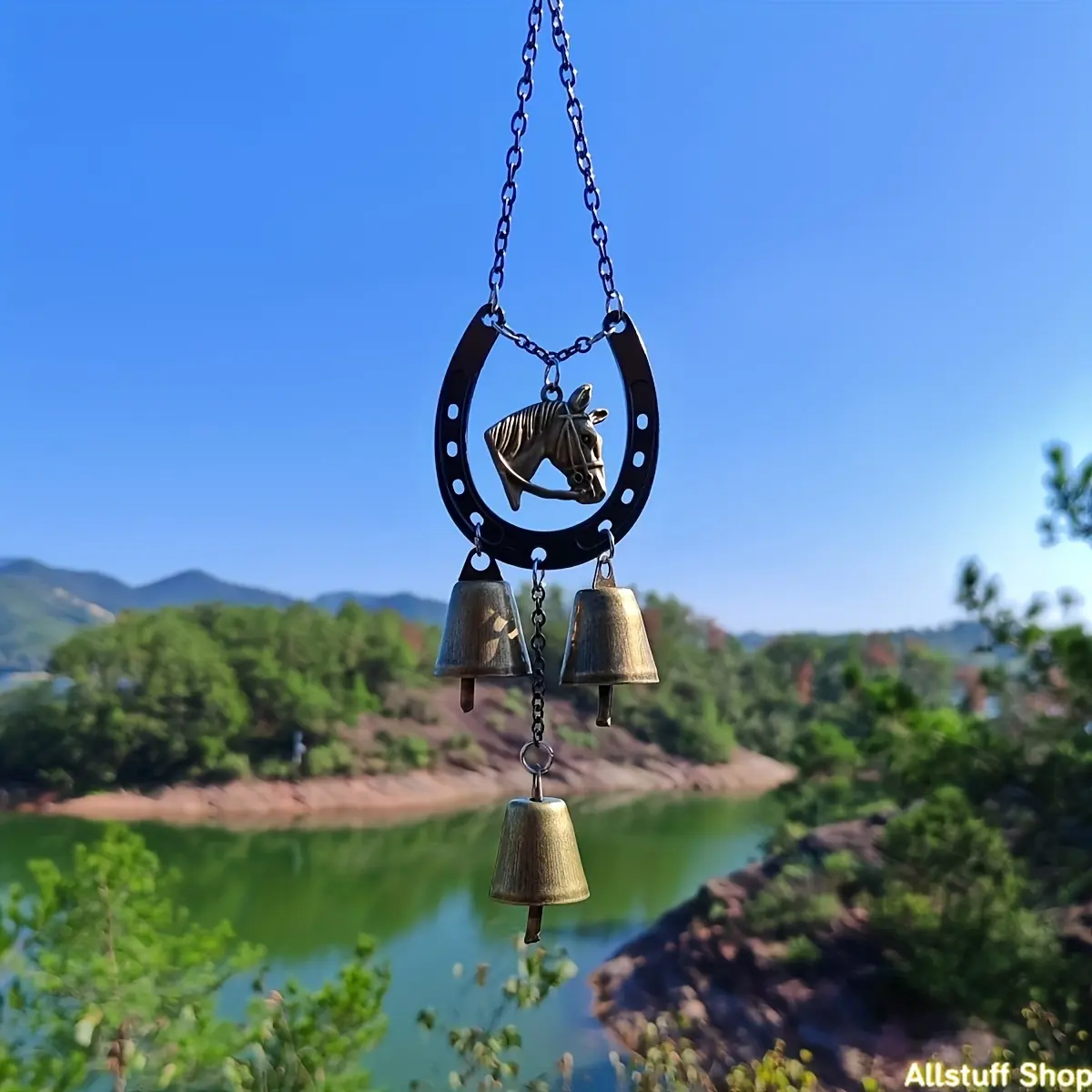 1pc Vintage Lucky Horseshoe Wind Chime - Rustic Iron Horse Decoration with Golden Bells Wind Chime, Outdoor Garden And Home Hanging Decoration Wind Chime, Perfect for Valentine'S Day, Mother'S Day And Spring And Summer Decoration