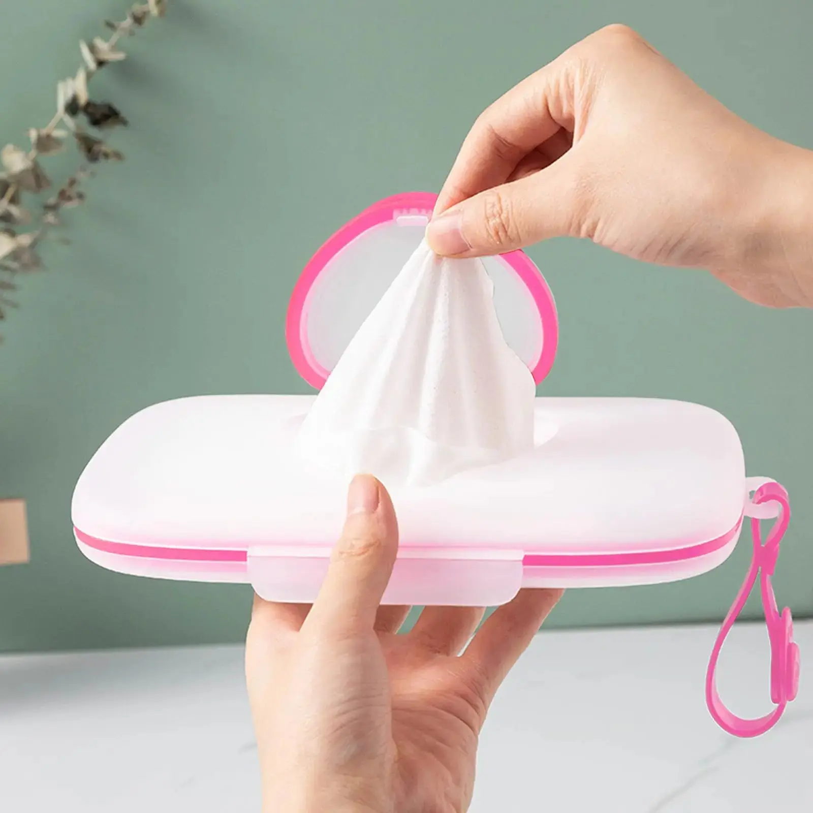 Portable Wet Wipes Dispenser with Heart-Shaped Clear Lid & Ergonomic Handle - Compact Travel Storage Box for Face Masks