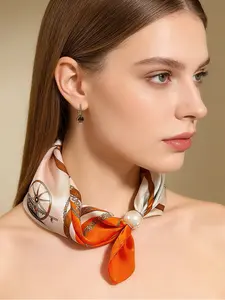 Vintage Floral Small Scarf Pearl Buckle Elegant Neck Wrap Fashion Accessory Magnetic Clasp Triangle Shawl Women Versatile Decoration