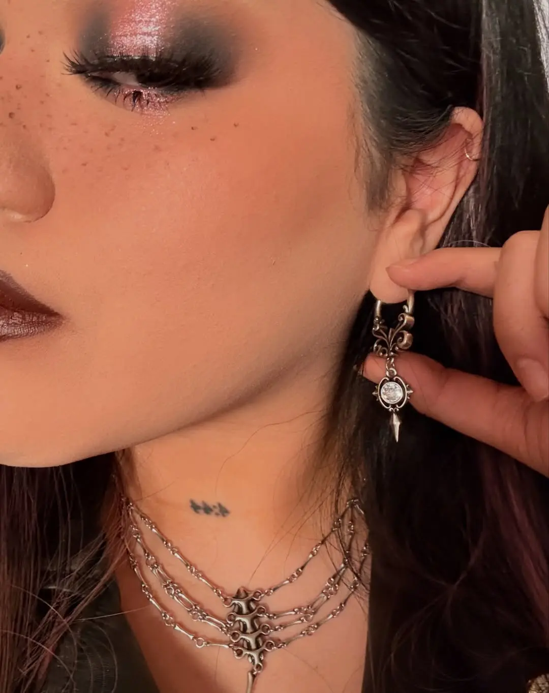 25 Sterling Silver Post GOTHIC CREST EARRINGS, Gothic Statement Earrings for Women, Crest Earrings, Vintage Inspired Jewelry, Alternative Jewelry, Punk Style Earrings, Dark Feminine Jewelry, Edgy Fashion Accessories, Unique Fashion Costume Jewelry