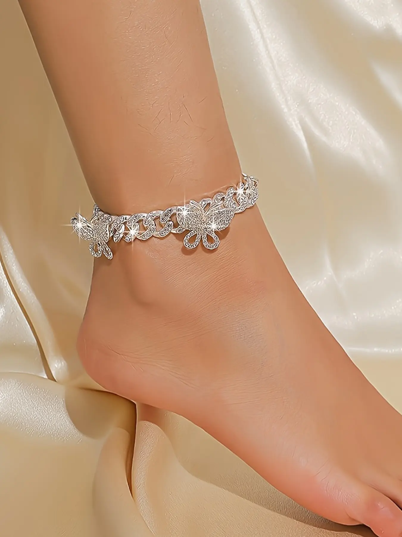 Women's Fashion Cuban Chain Anklet with Rhinestone Butterfly Design, Unique Butterfly Charm, Elegant Foot Jewelry for Women, Stylish Accessory for Daily Wear, Fashionable Accessory