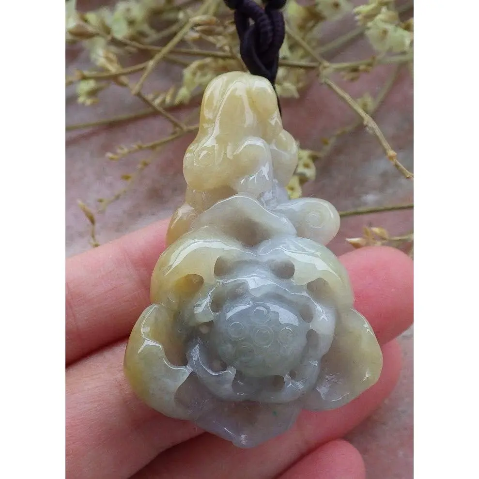 Certified Hand Carved Yellow 100% Natural Burma Grade A Jade Jadeite Lotus Flower Frog Pendant Necklace